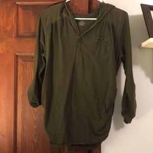 Liz Lange Maternity 3/4 length top